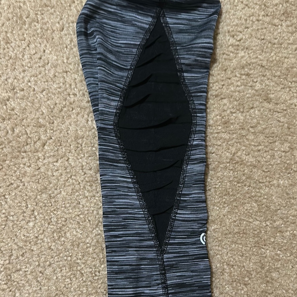 Women’s Champion Striped Leggings - Size S - Picture 3 of 6